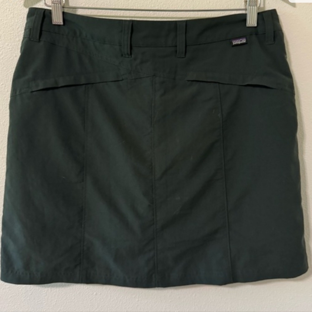 Patagonia Women’s Dark Green Skort Sz 4 - Picture 2 of 8